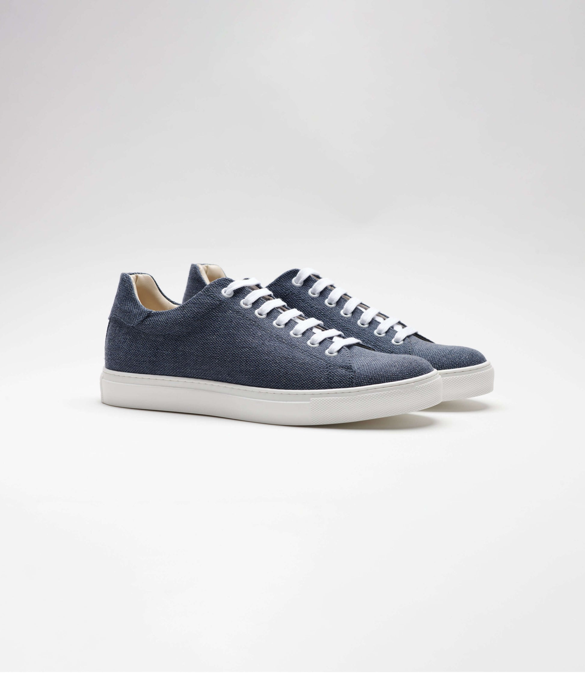 Vegan Hemp Sneaker V1 in dark blue, handcrafted sustainable footwear made from breathable hemp.