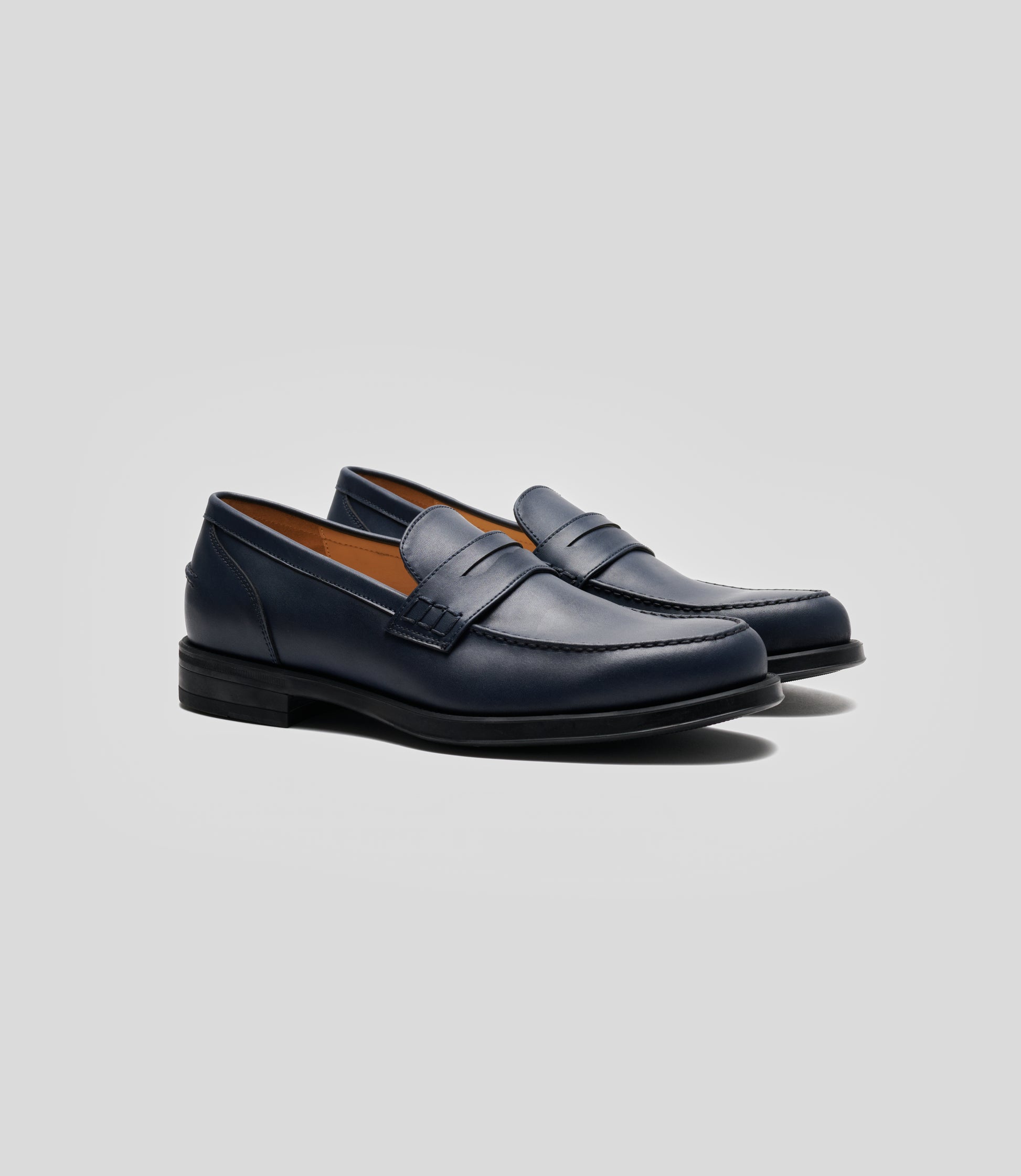 Vegan Loafer - Man in navy blue with blake-construction for formal and casual wear.