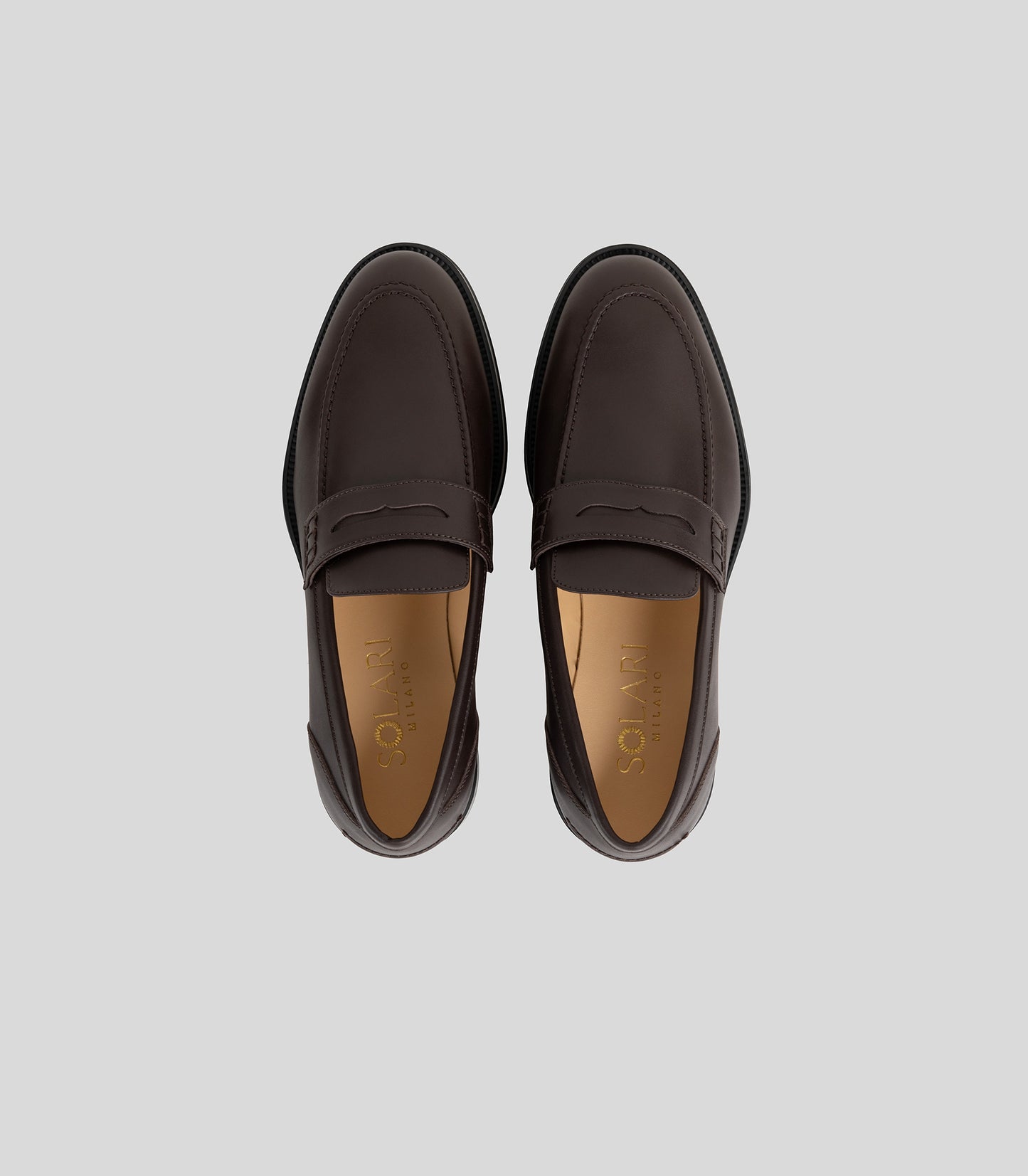 Vegan Loafer - Man in brown color with sleek design and comfortable fit for casual or formal wear.