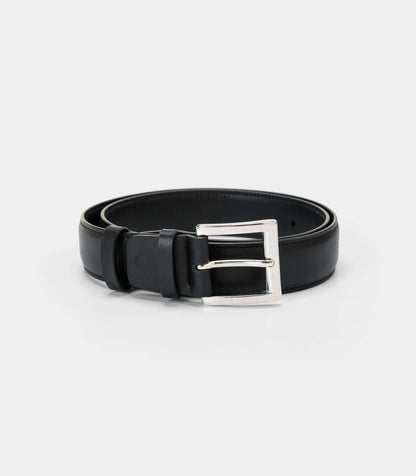 Cintura Classica Vegana - Nero con una fibbia argentata elegante, perfetta per eventi formali.
